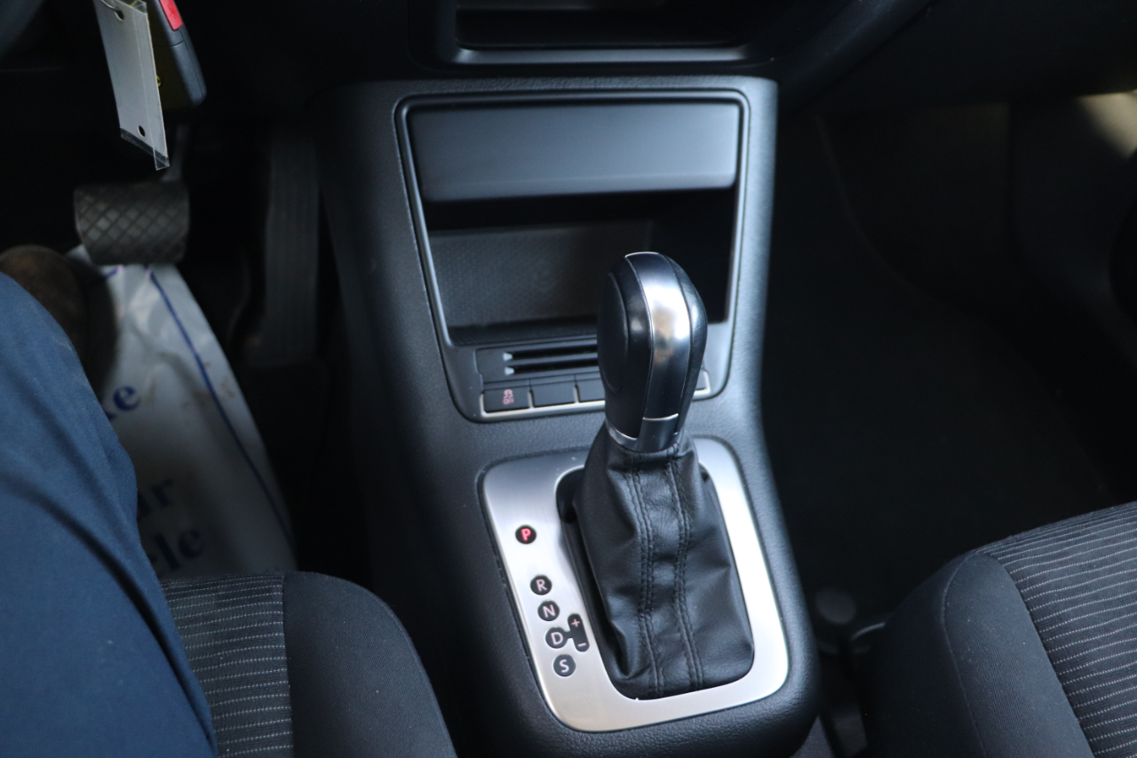 Volkswagen Tiguan S 2013