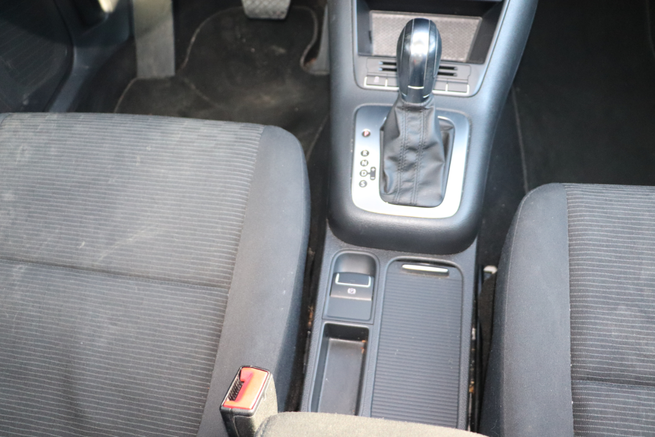 Volkswagen Tiguan S 2013