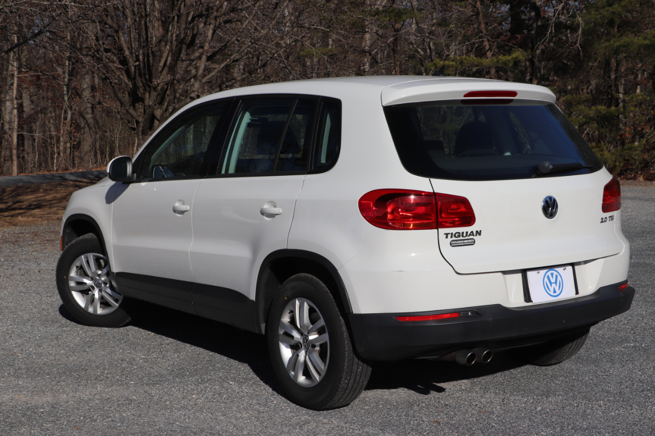 Volkswagen Tiguan S 2013