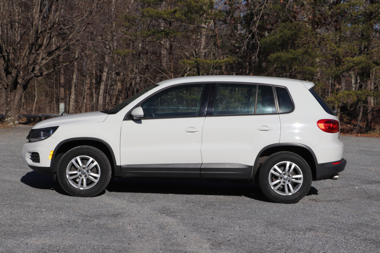 Volkswagen Tiguan S 2013