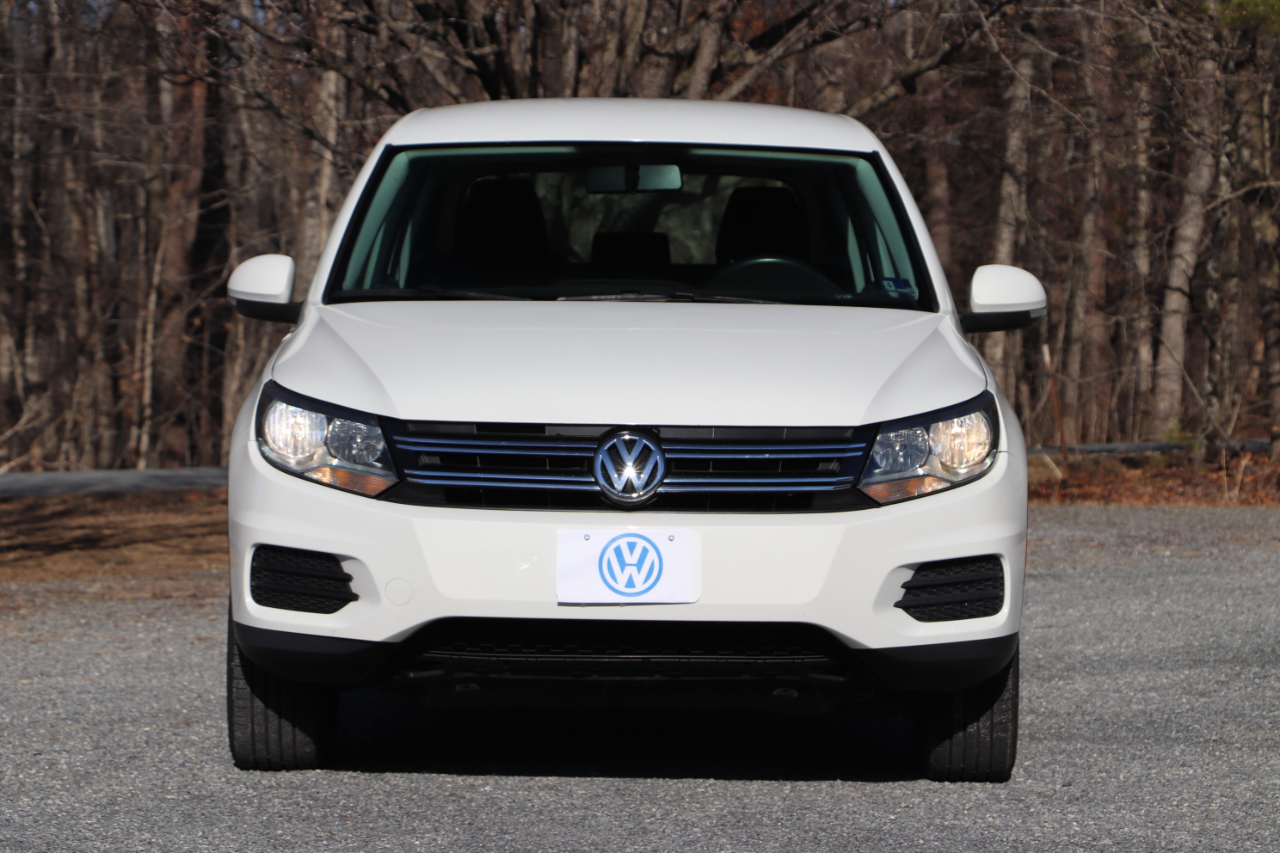 Volkswagen Tiguan S 2013