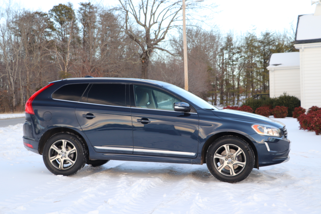 Volvo XC60 T6 4D SUV AWD 2015