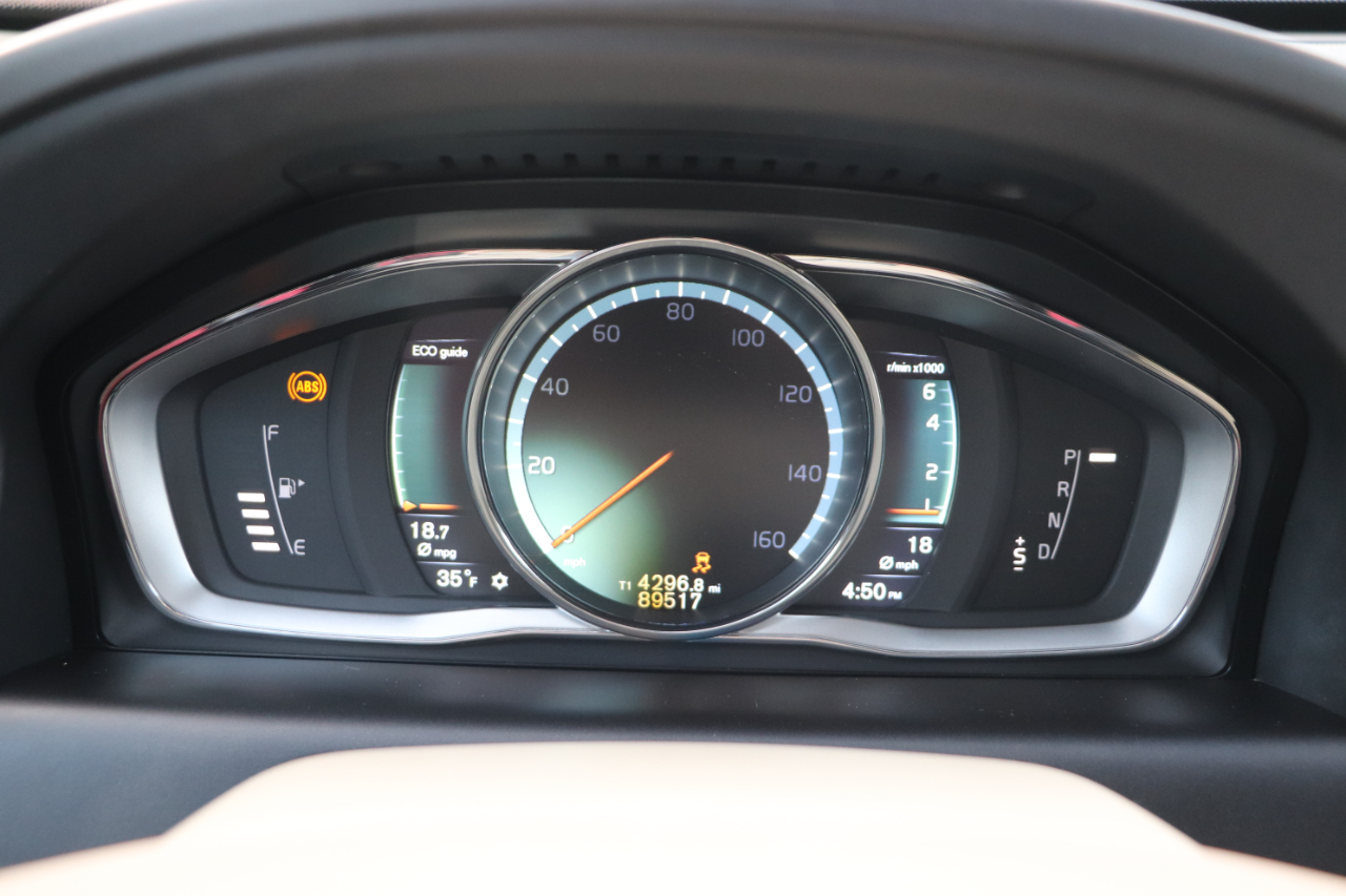 Volvo XC60 T6 4D SUV AWD 2015