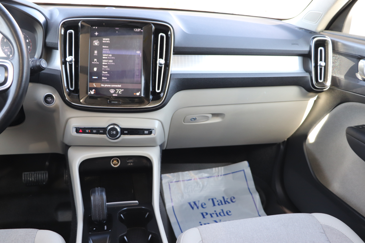 Volvo XC40 T4 Momentum 2020