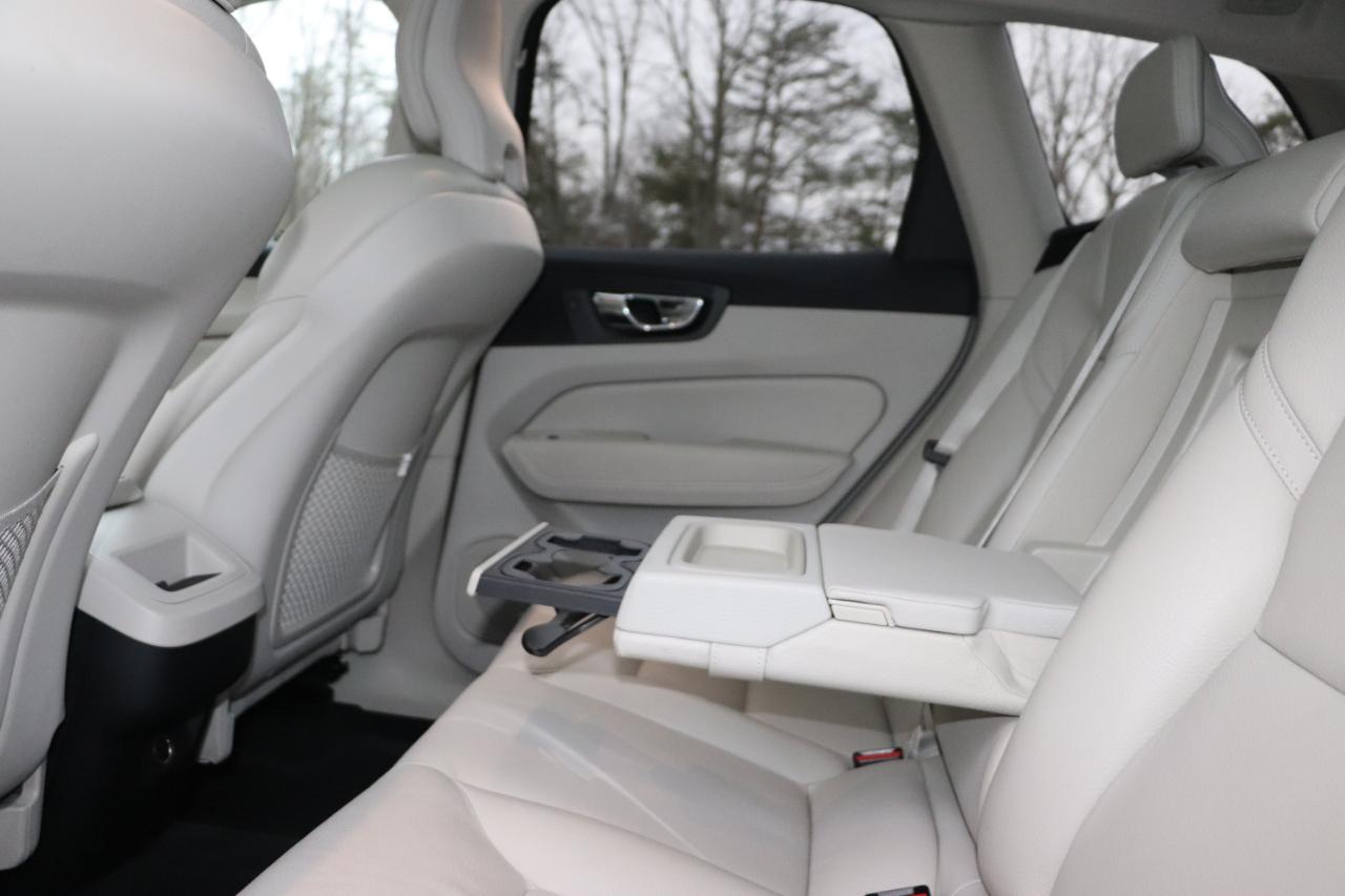 Volvo XC60 T5 FWD Momentum 2020