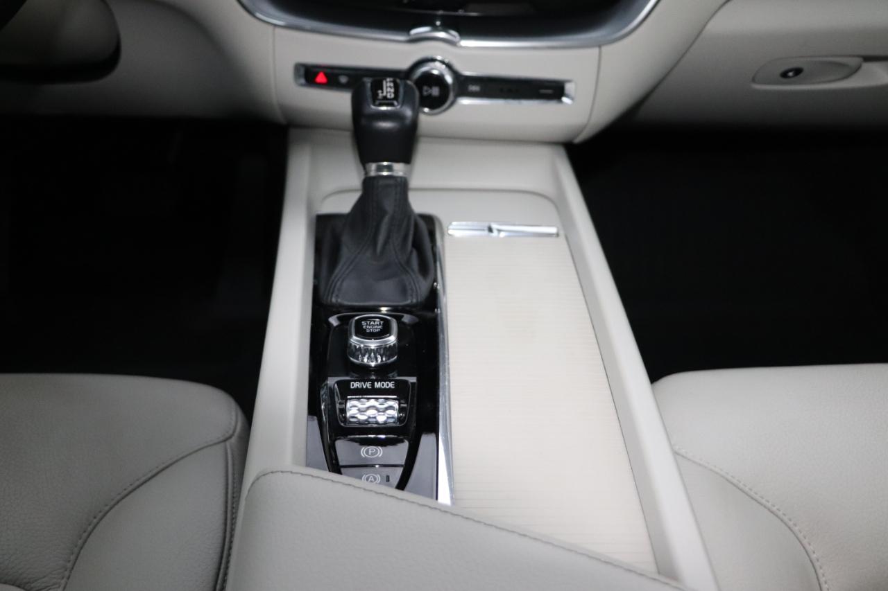 Volvo XC60 T5 FWD Momentum 2020