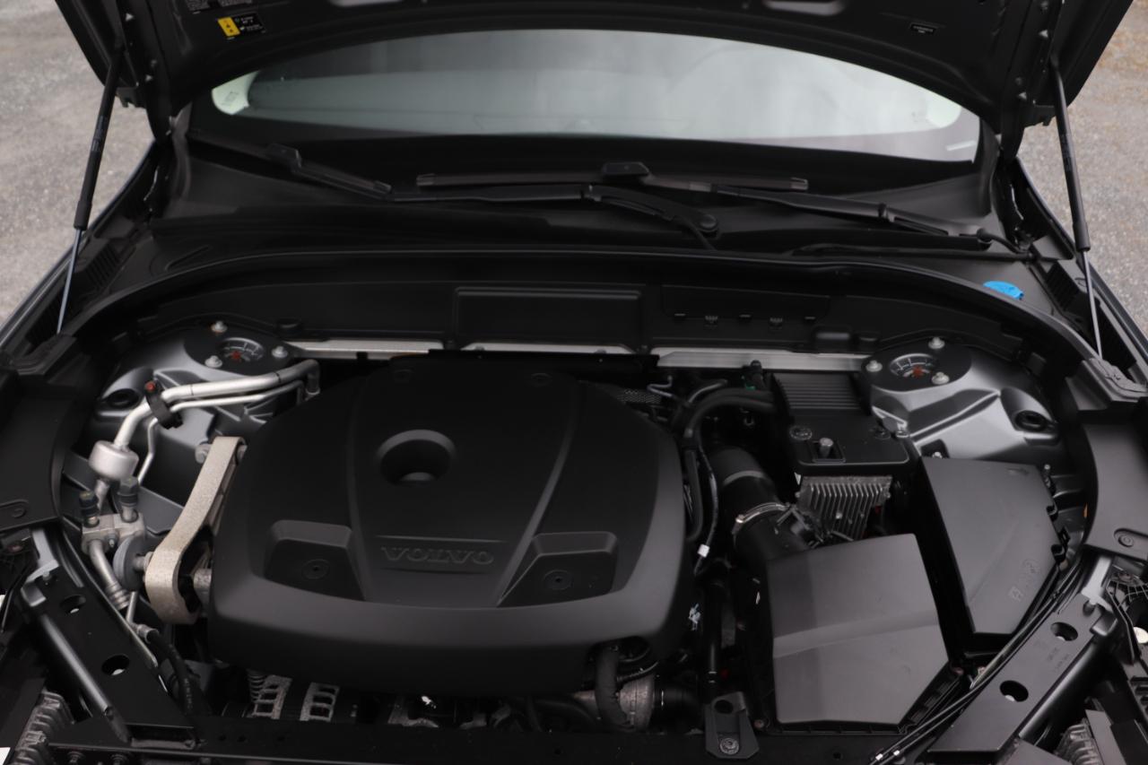 Volvo XC60 T5 AWD Momentum 2021