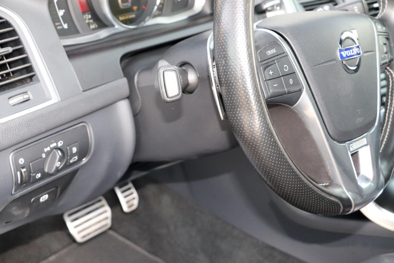 Volvo XC60 2015.5 AWD 4dr T6 R-Design 2015