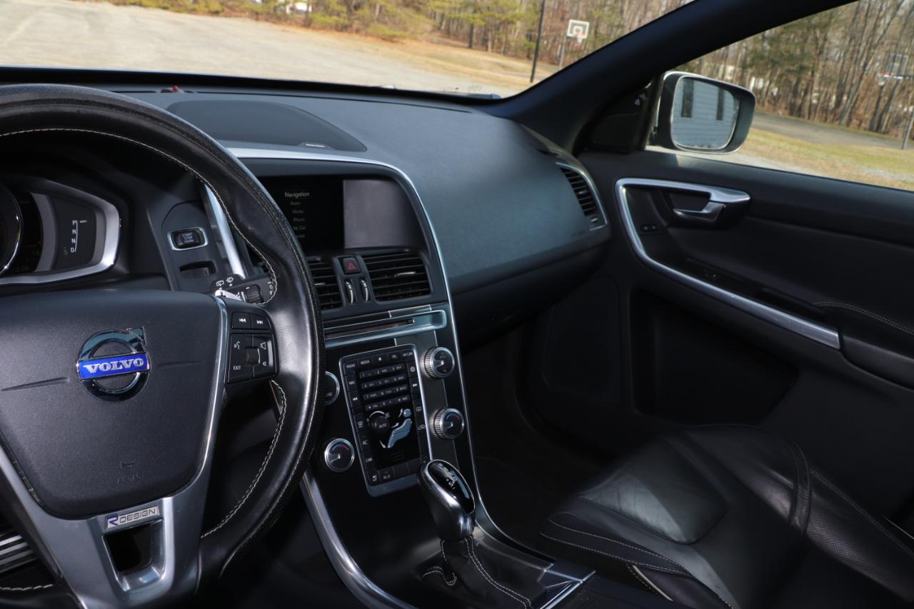 Volvo XC60 2015.5 AWD 4dr T6 R-Design 2015