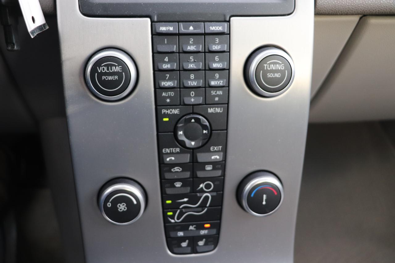 Volvo S40 4dr Sdn 2.4L FWD 2009