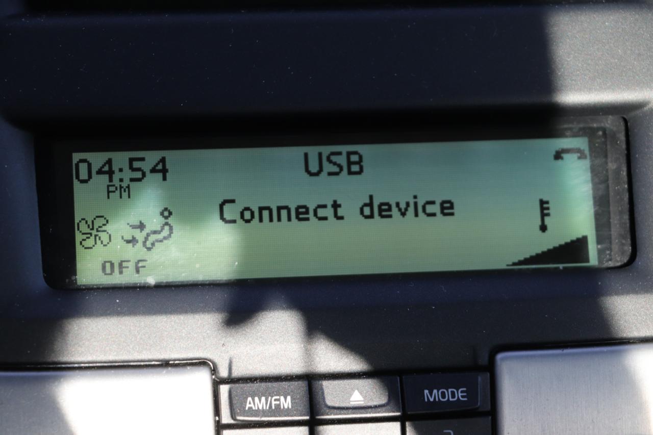 Volvo S40 4dr Sdn 2.4L FWD 2009