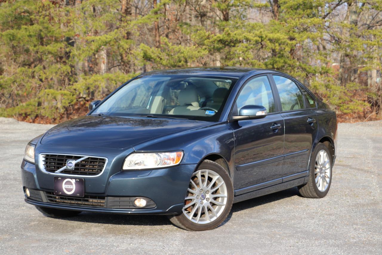 Volvo S40 4dr Sdn 2.4L FWD 2009