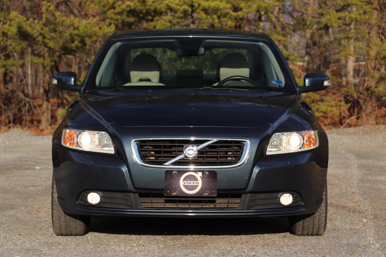 Volvo S40 4dr Sdn 2.4L FWD 2009