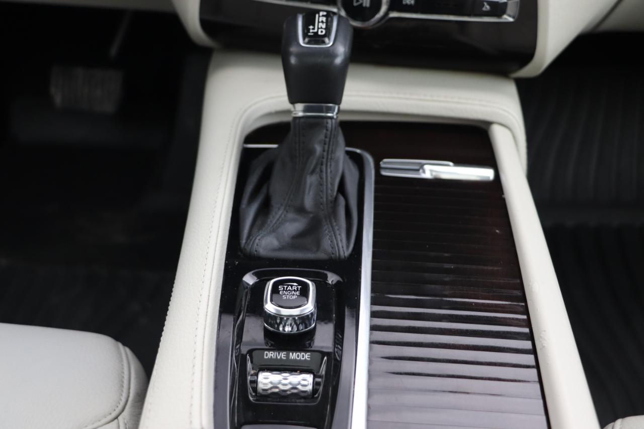 Volvo XC90 T6 AWD Momentum 2019