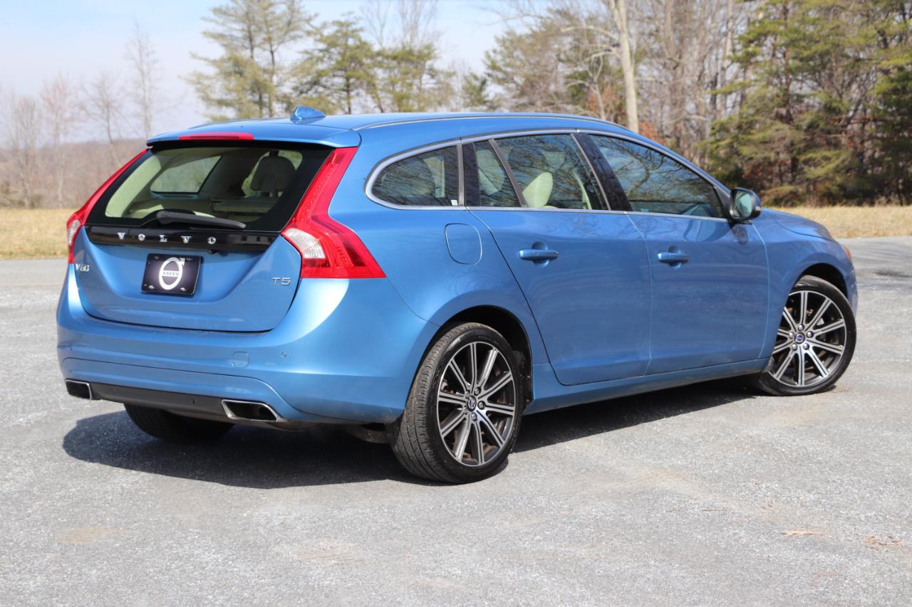 Volvo V60 2015.5 4dr Wgn T5 Drive-E Platinum FWD 2015