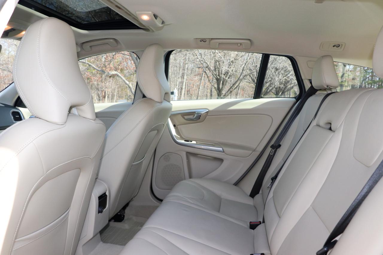 Volvo V60 2015.5 4dr Wgn T5 Drive-E Platinum FWD 2015