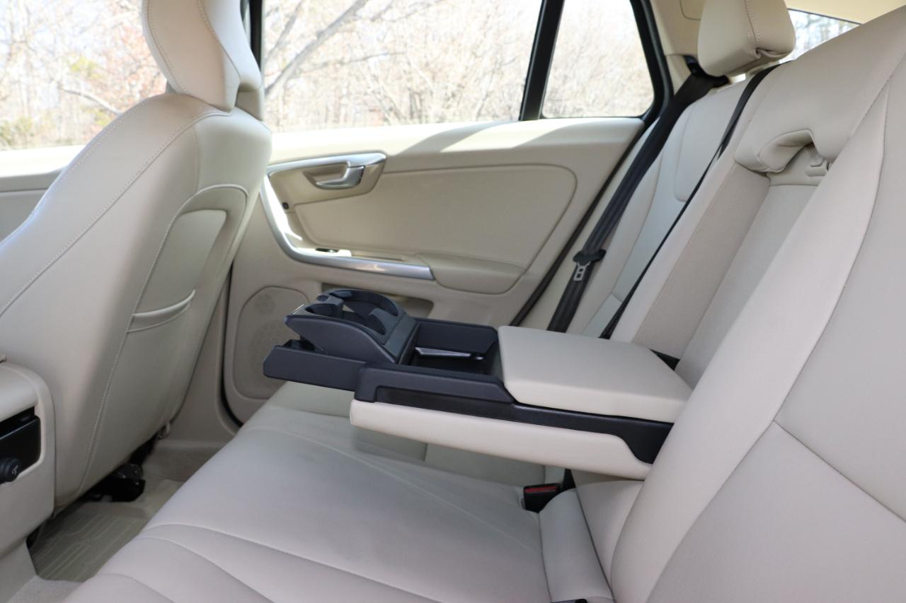 Volvo V60 2015.5 4dr Wgn T5 Drive-E Platinum FWD 2015