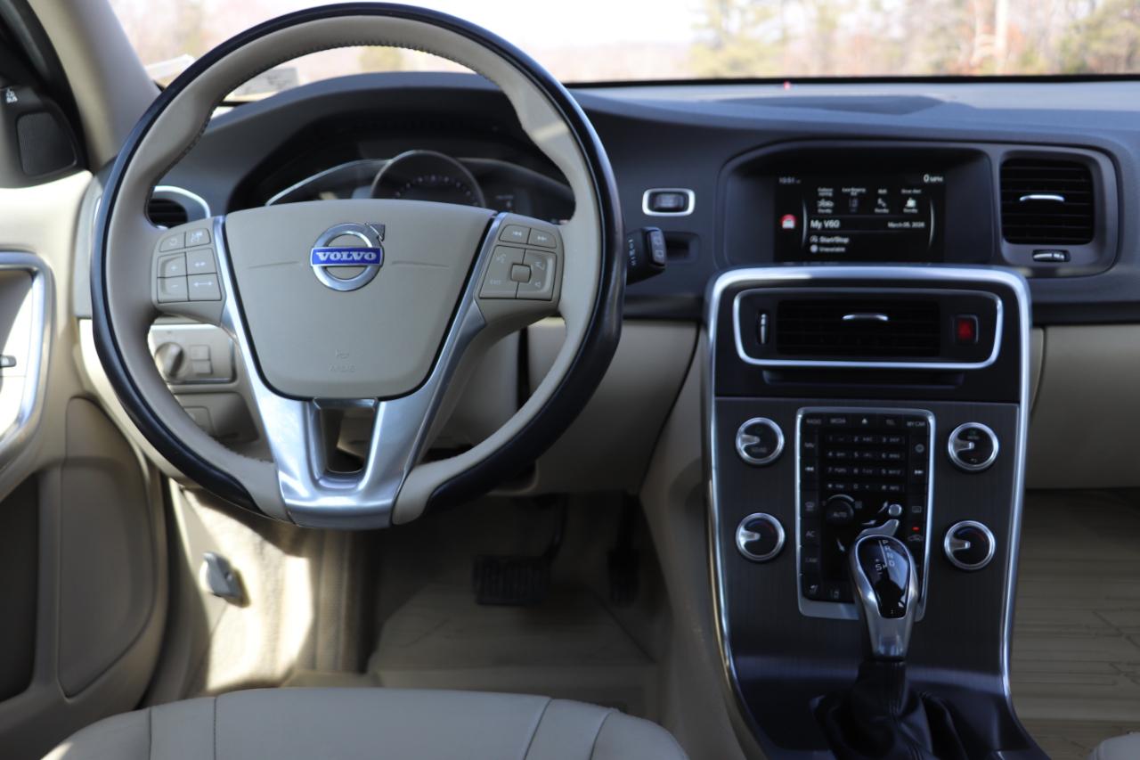 Volvo V60 2015.5 4dr Wgn T5 Drive-E Platinum FWD 2015