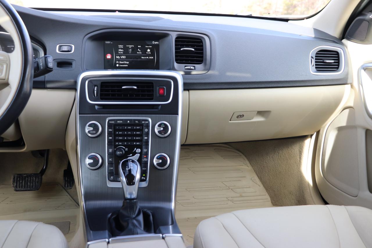 Volvo V60 2015.5 4dr Wgn T5 Drive-E Platinum FWD 2015