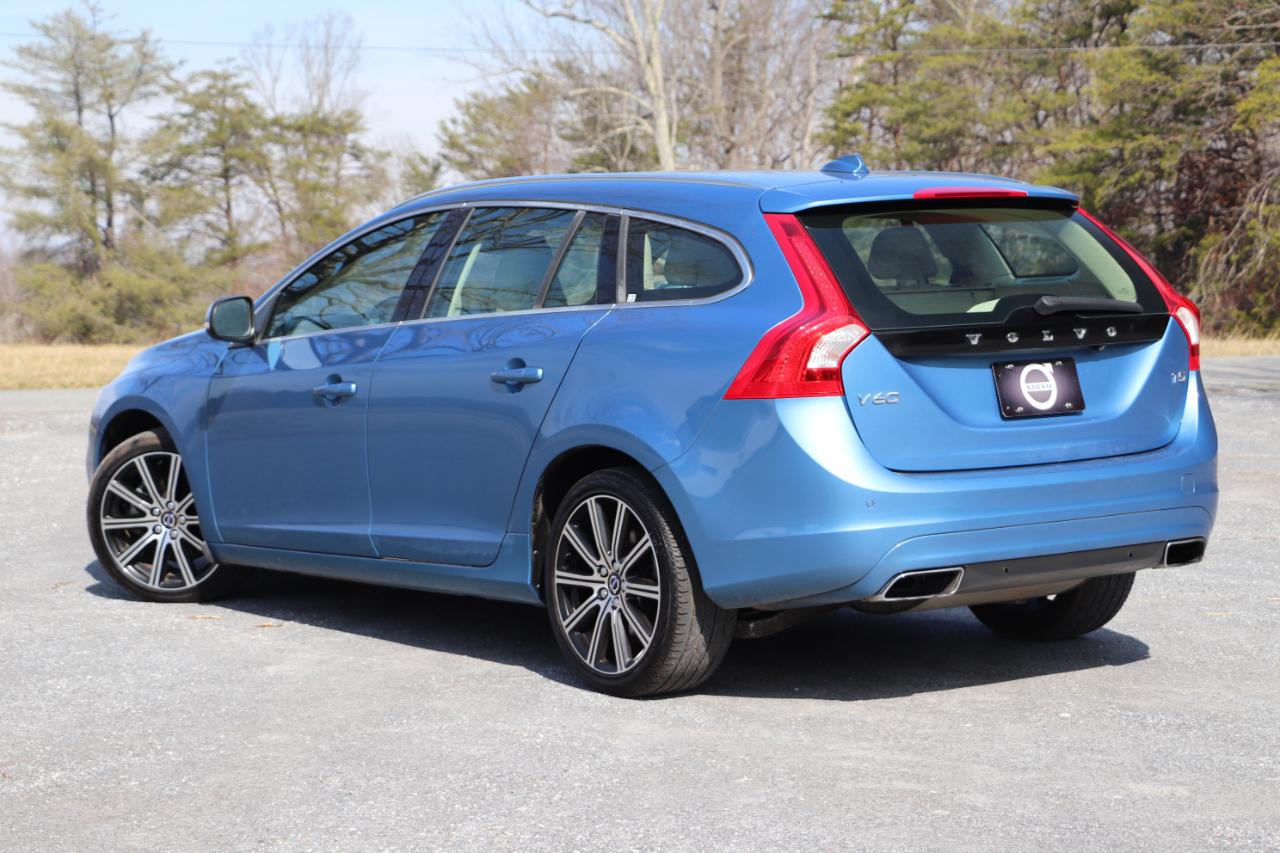 Volvo V60 2015.5 4dr Wgn T5 Drive-E Platinum FWD 2015