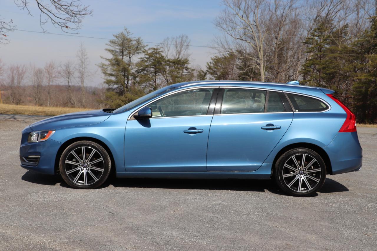 Volvo V60 2015.5 4dr Wgn T5 Drive-E Platinum FWD 2015