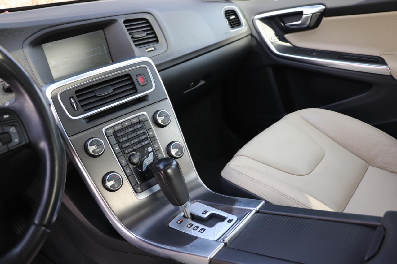 Volvo S60 AWD 4dr Sdn T6 2012