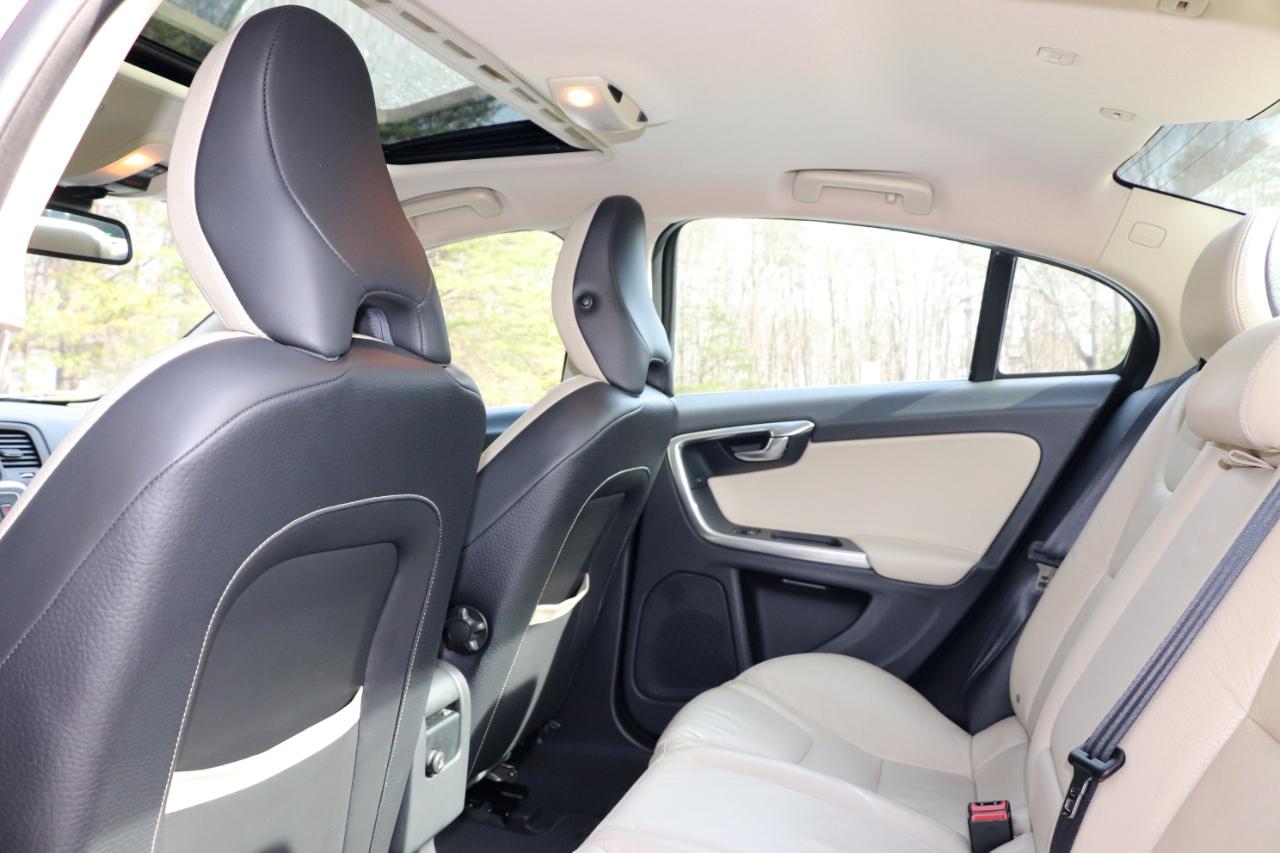 Volvo S60 AWD 4dr Sdn T6 2012