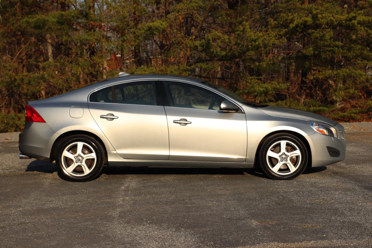 Volvo S60 4dr Sdn T5 Premier FWD 2013