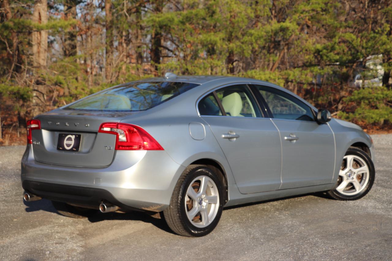 Volvo S60 4dr Sdn T5 Premier FWD 2013