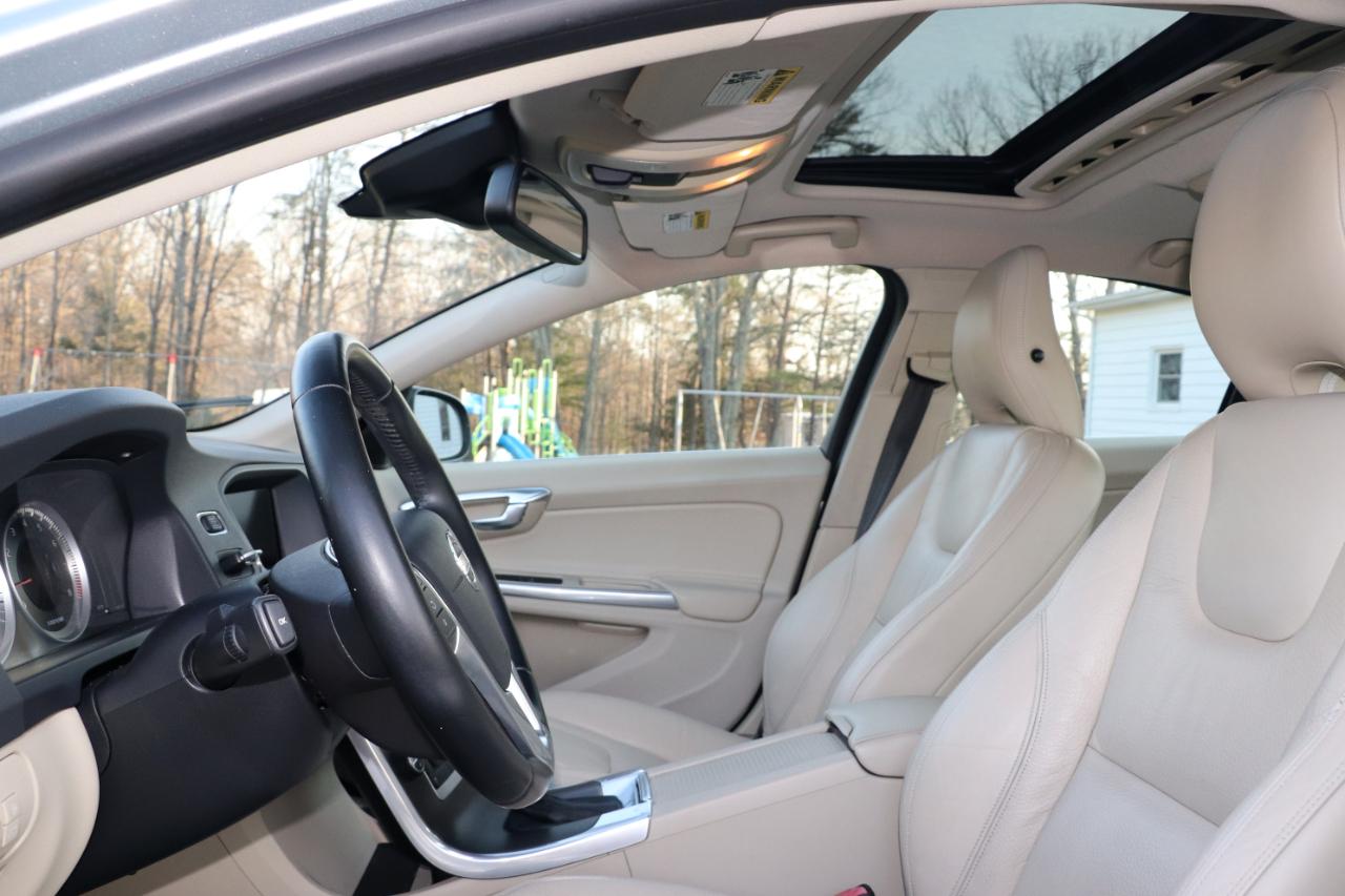 Volvo S60 4dr Sdn T5 Premier FWD 2013