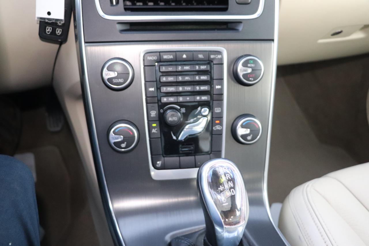 Volvo S60 4dr Sdn T5 Premier FWD 2013