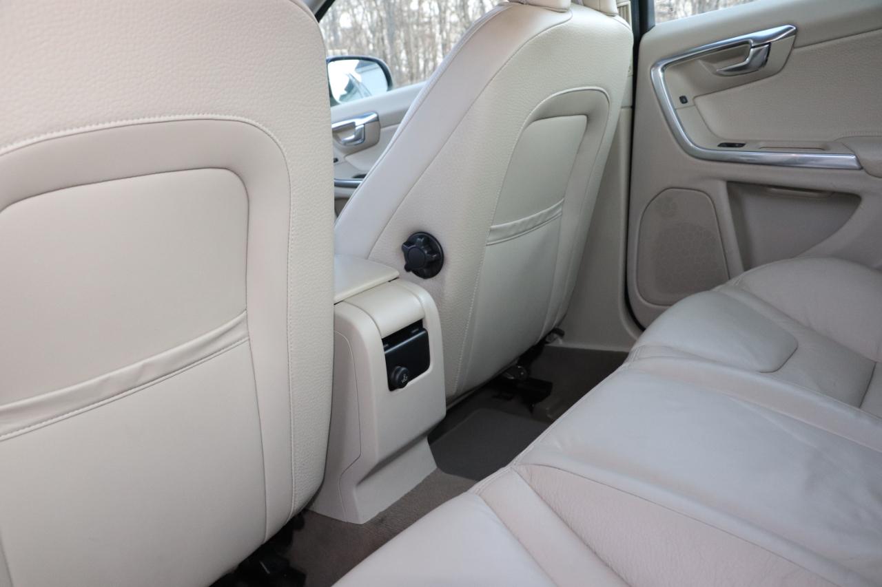 Volvo S60 4dr Sdn T5 Premier FWD 2013