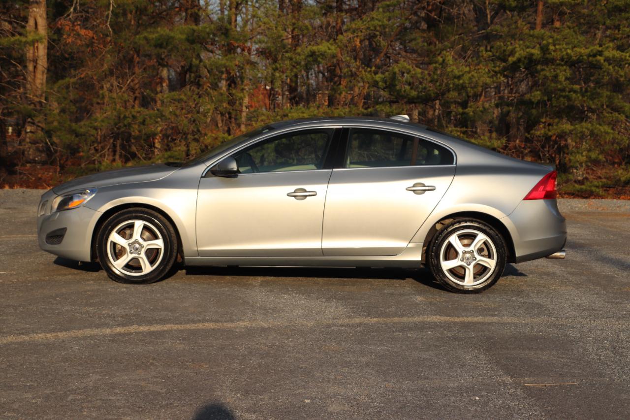 Volvo S60 4dr Sdn T5 Premier FWD 2013