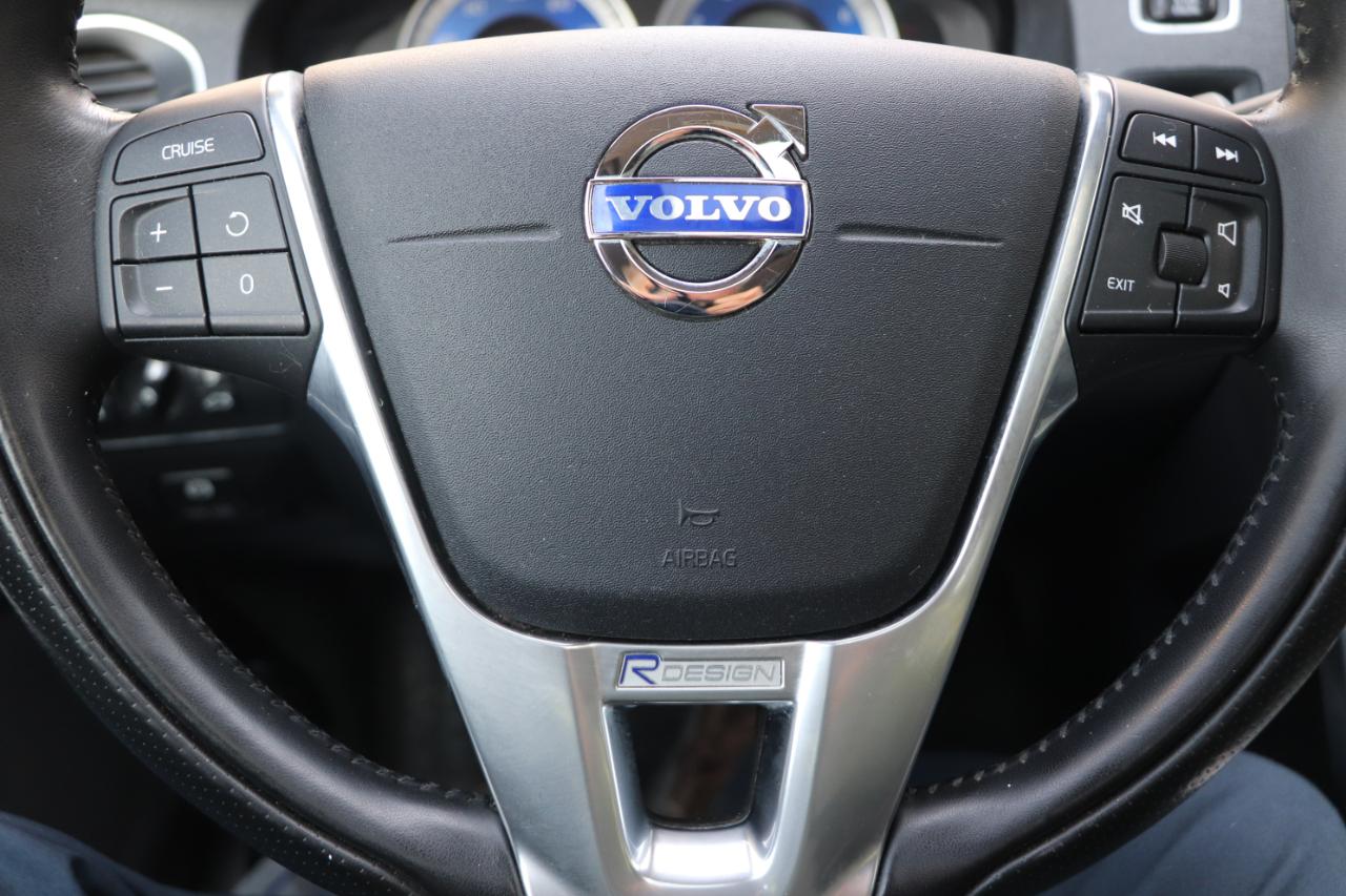 Volvo S60 4dr Sdn T6 R-Design AWD 2012