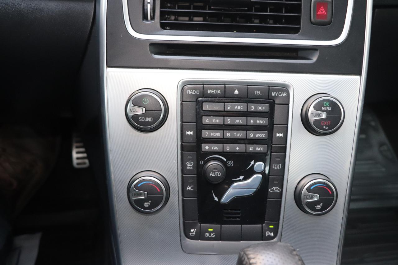 Volvo S60 4dr Sdn T6 R-Design AWD 2012