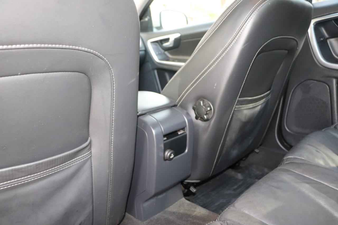 Volvo S60 4dr Sdn T6 R-Design AWD 2012