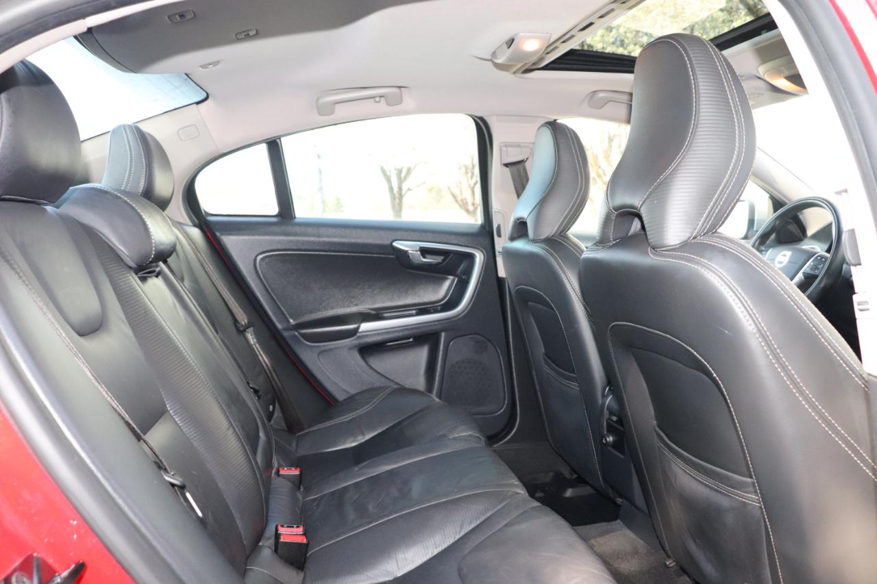 Volvo S60 4dr Sdn T6 R-Design AWD 2012