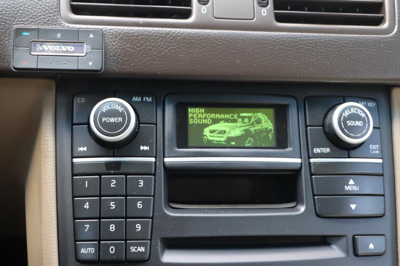 Volvo XC90  2010