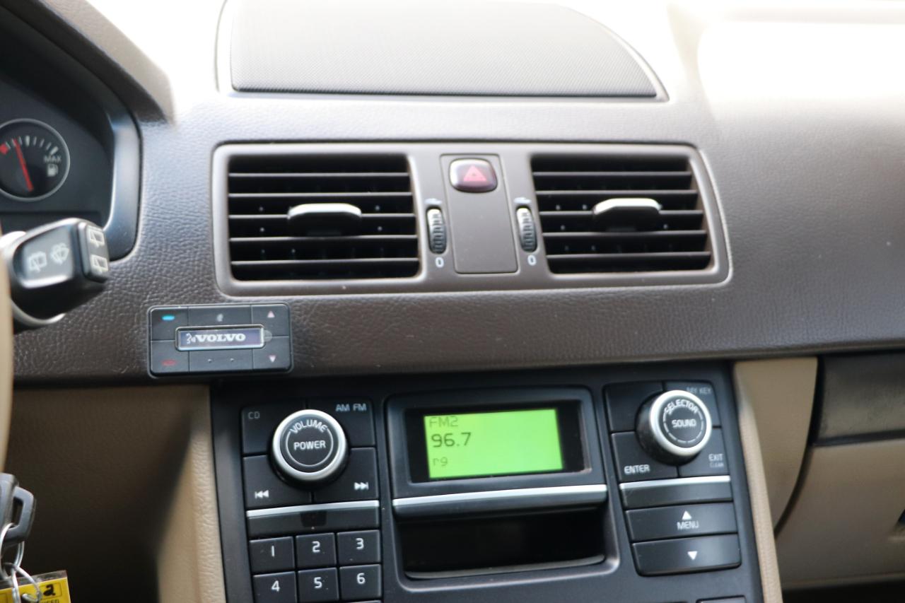 Volvo XC90  2010
