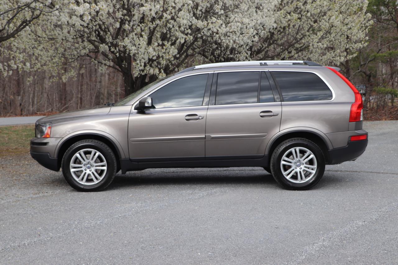 Volvo XC90  2010