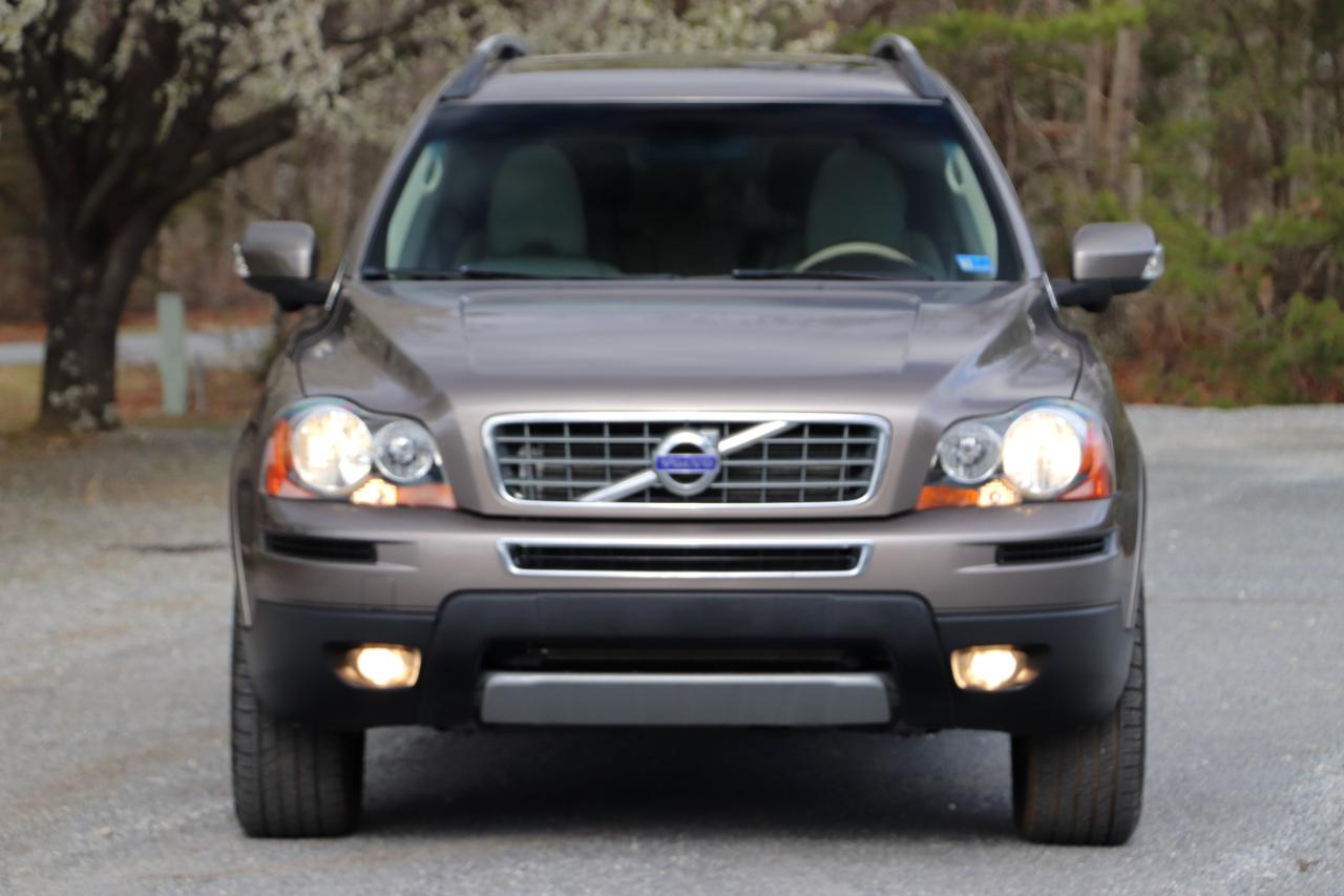 Volvo XC90  2010