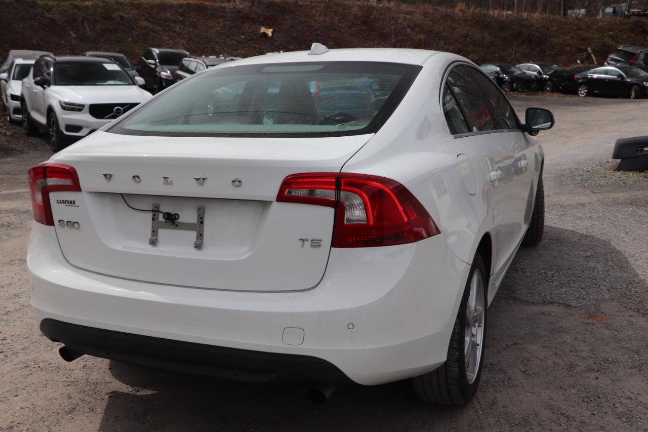Volvo S60 FWD 4dr Sdn T5 2012