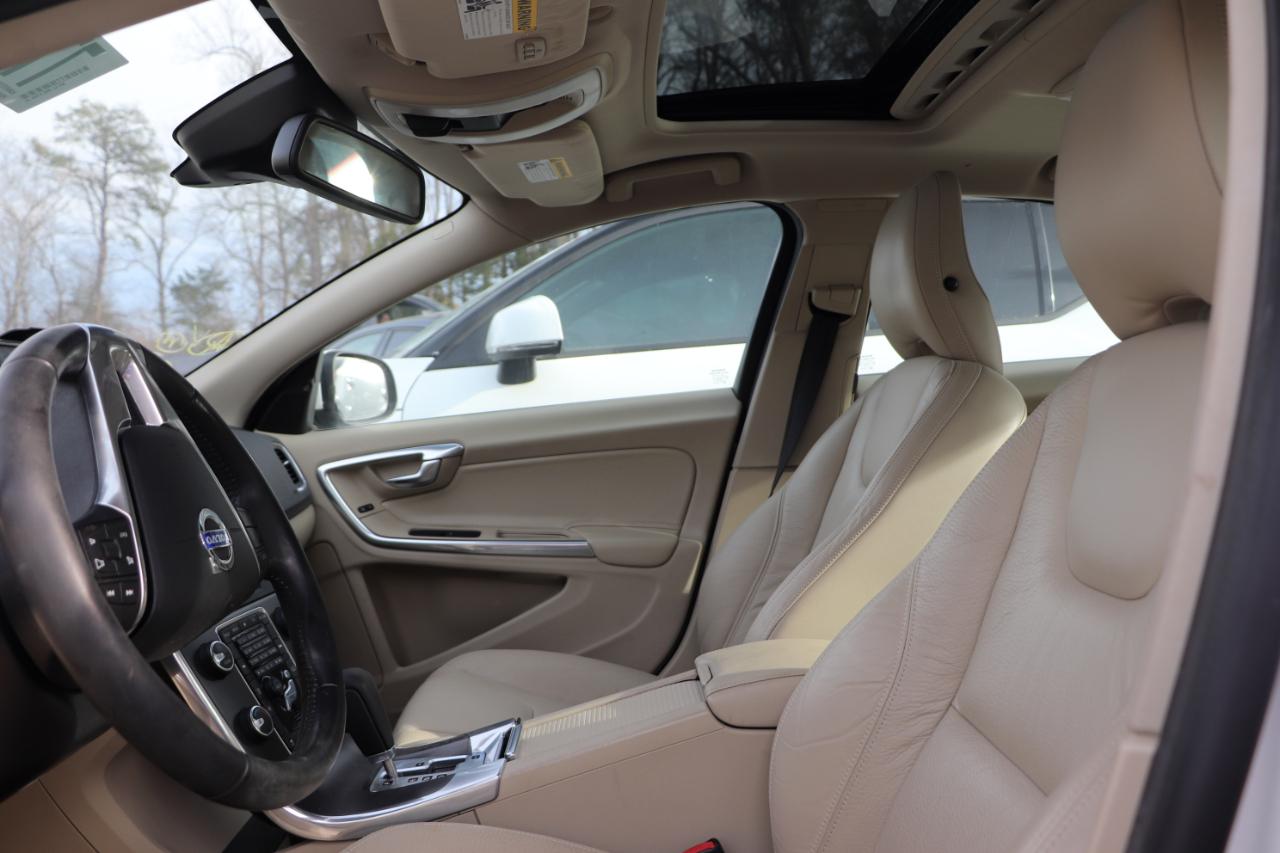 Volvo S60 FWD 4dr Sdn T5 2012