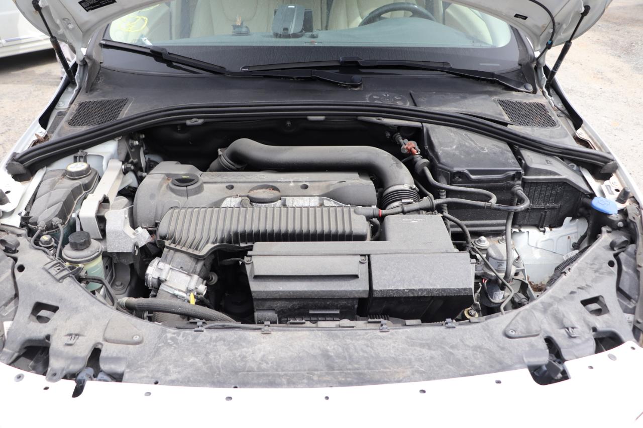 Volvo S60 FWD 4dr Sdn T5 2012