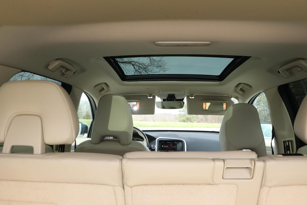 Volvo XC60 2015.5 AWD 4dr T5 2015