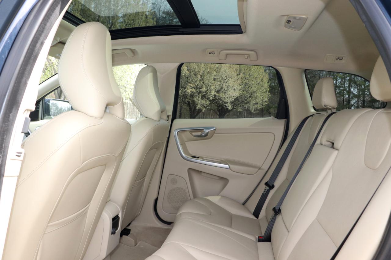 Volvo XC60 2015.5 AWD 4dr T5 2015