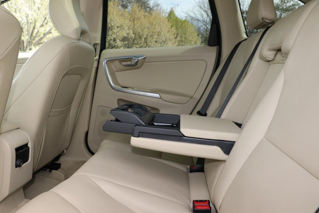 Volvo XC60 2015.5 AWD 4dr T5 2015