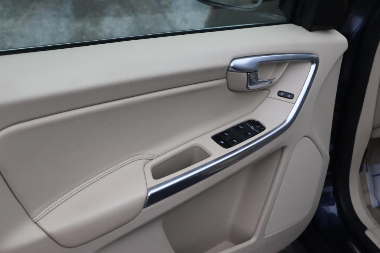 Volvo XC60 2015.5 AWD 4dr T6 Platinum 2015