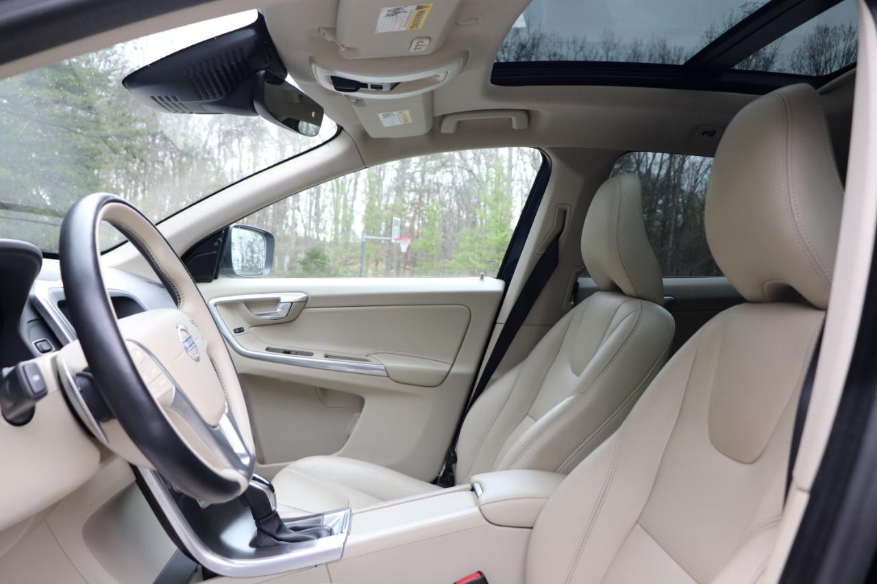 Volvo XC60 2015.5 AWD 4dr T6 Platinum 2015