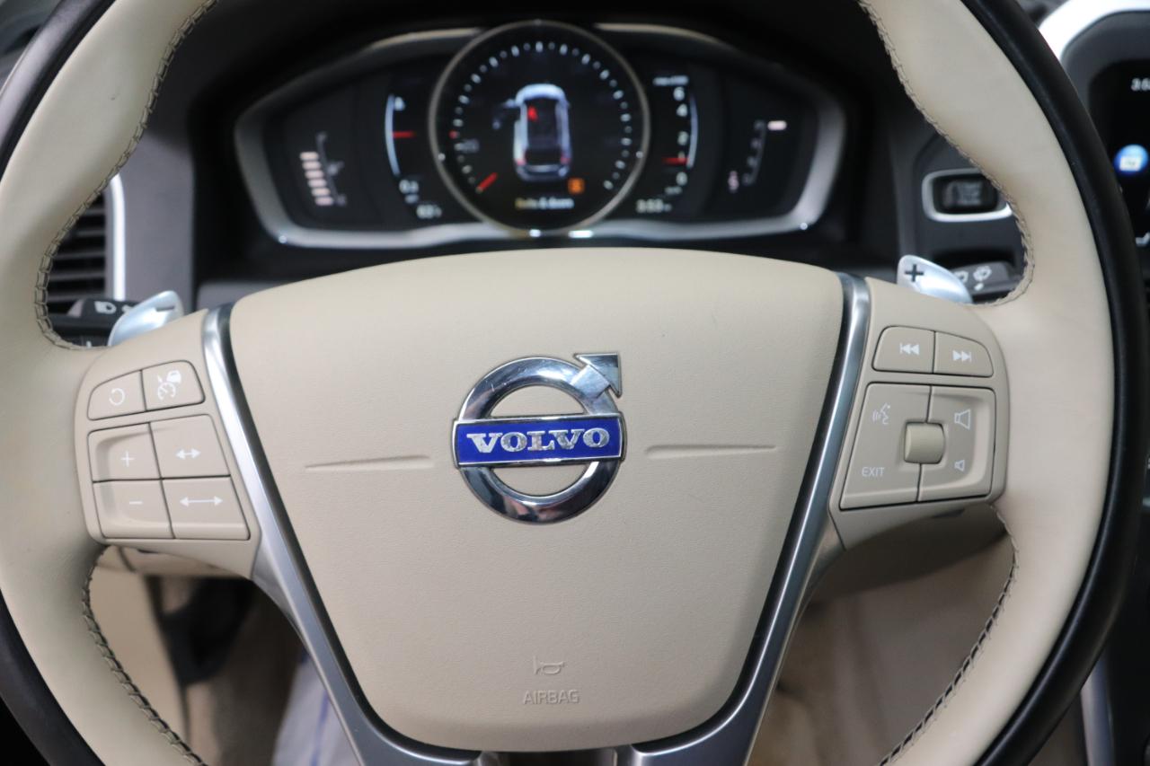 Volvo XC60 2015.5 AWD 4dr T6 Platinum 2015
